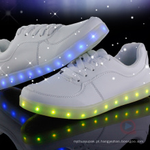 Sapatos de LED loucos Sapatos de senhora LED por atacado